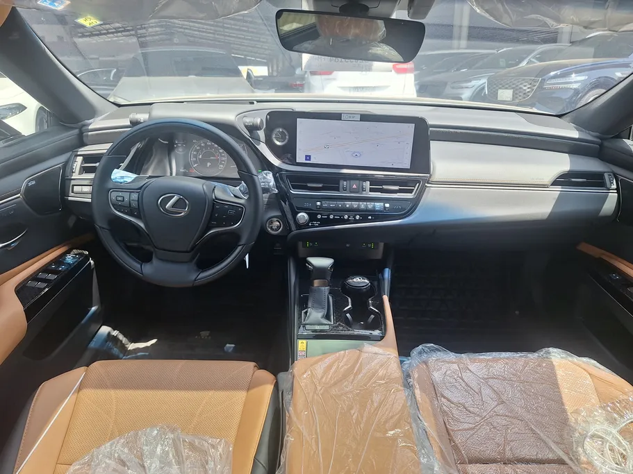 لكزس ES 350 2025 
