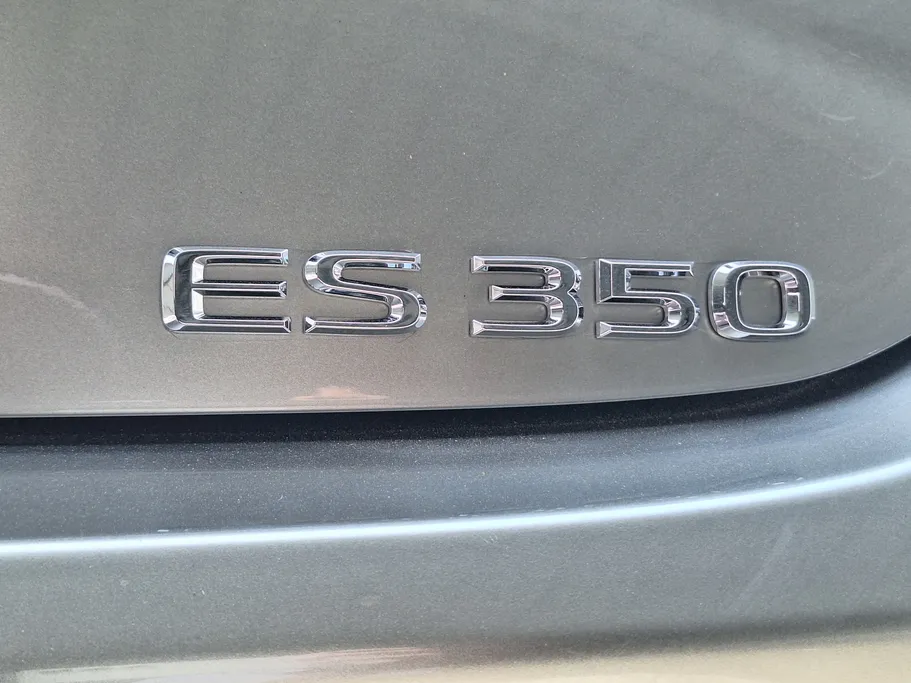 لكزس ES 350 2025 