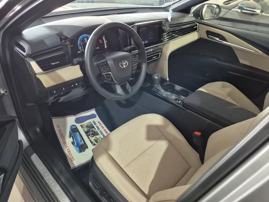 2025 Toyota Camry  LE 