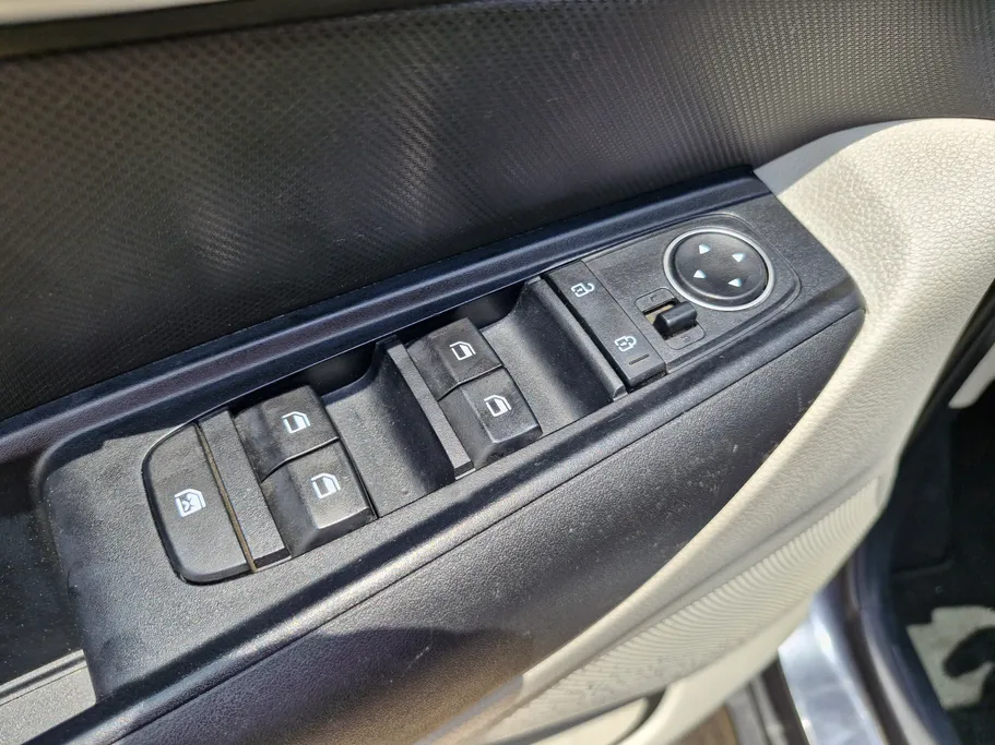 2023 Kia SONET GL 
