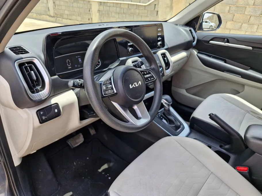 2023 Kia SONET GL 