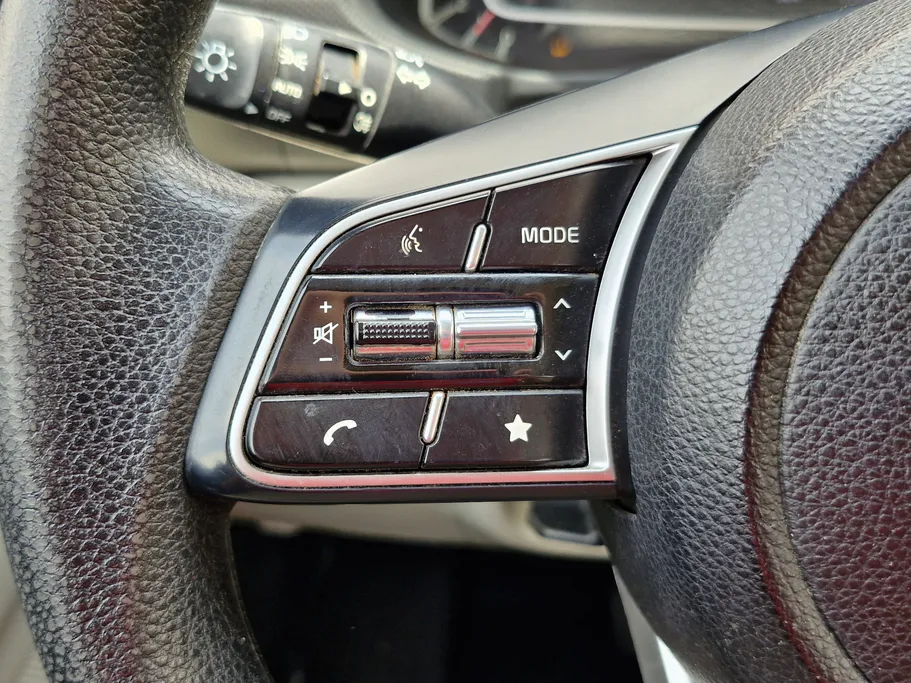 2023 Kia SONET GL 