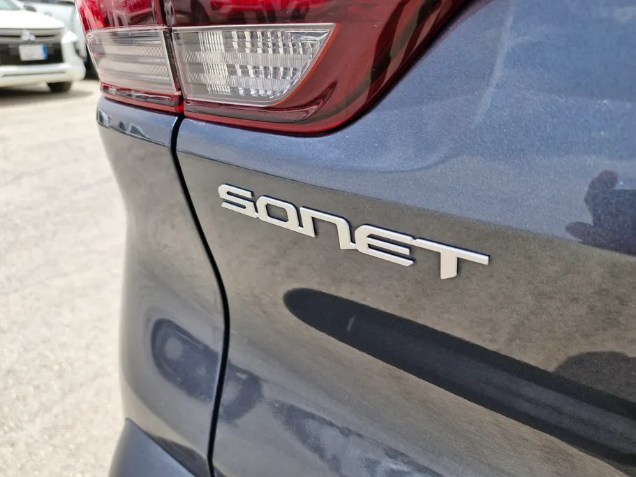 2023 Kia SONET GL 