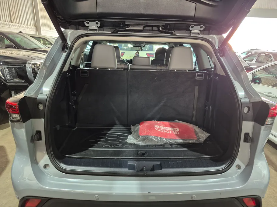 2023 Toyota Highlander GLE 