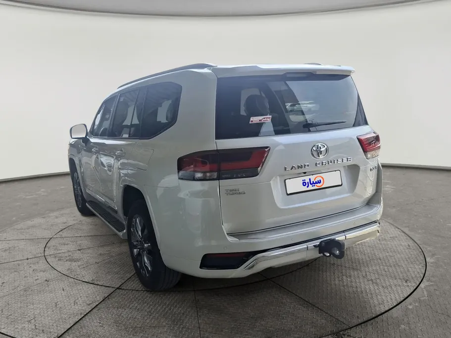 2024 Toyota Land Cruiser GXR3 