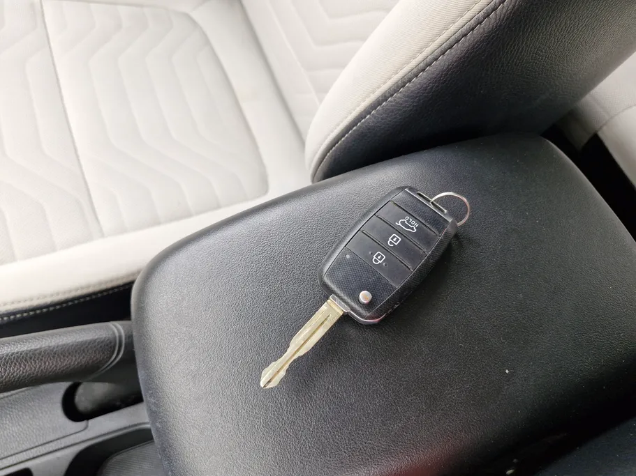 2023 Kia SONET GL 