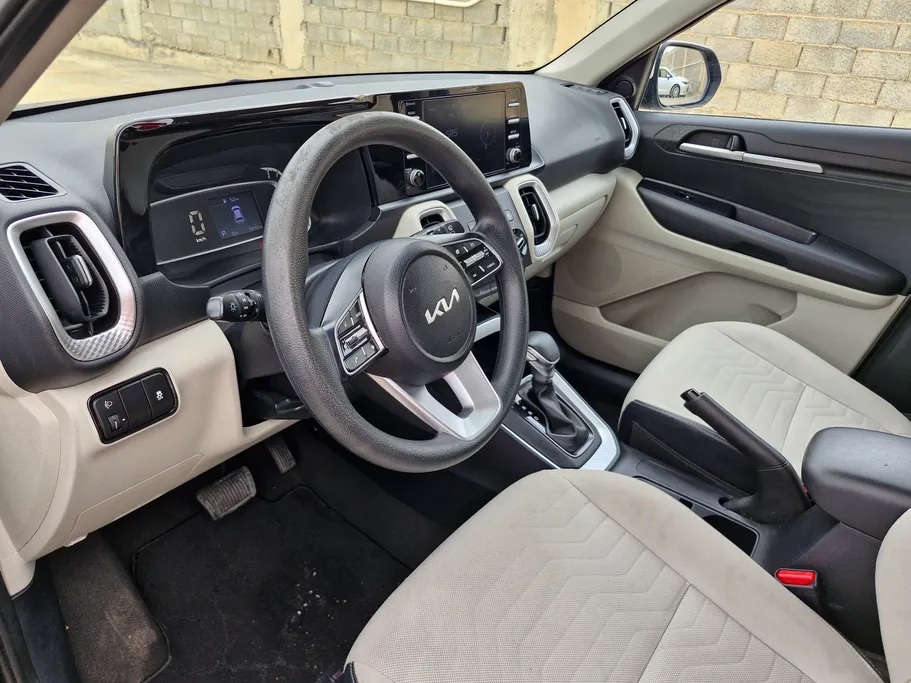 2023 Kia SONET GL 