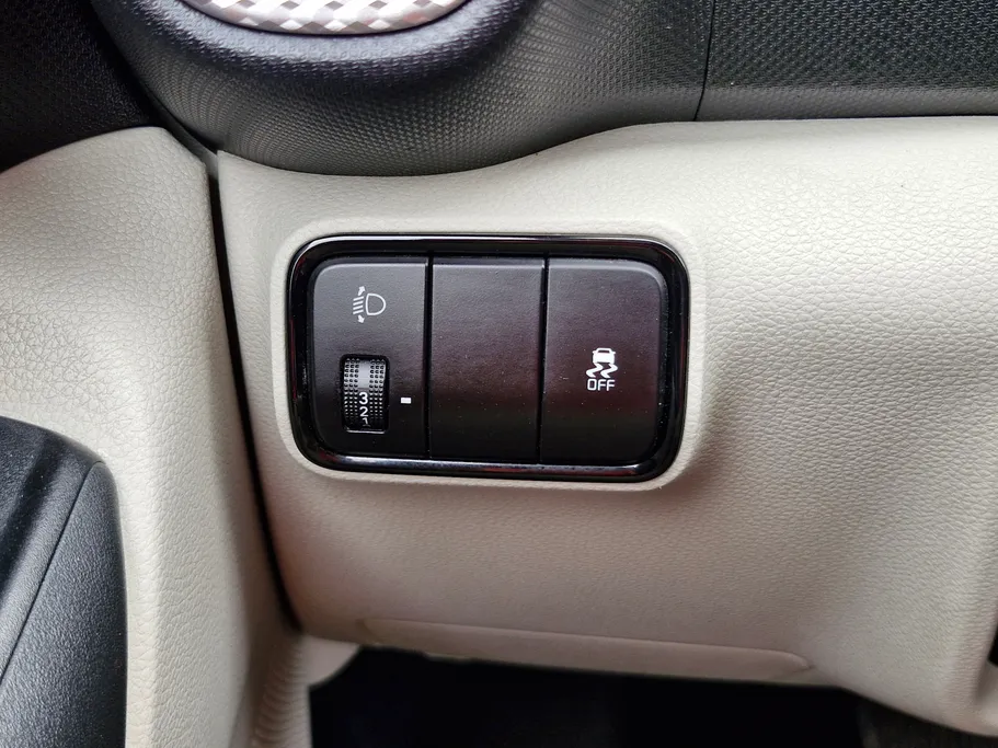 2023 Kia SONET GL 