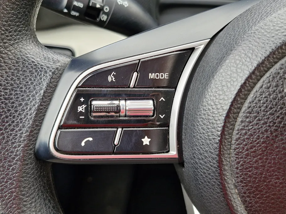 2023 Kia SONET GL 