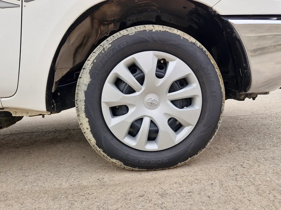 2024 Toyota Hilux GL 