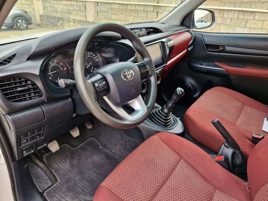 2024 Toyota Hilux GL 
