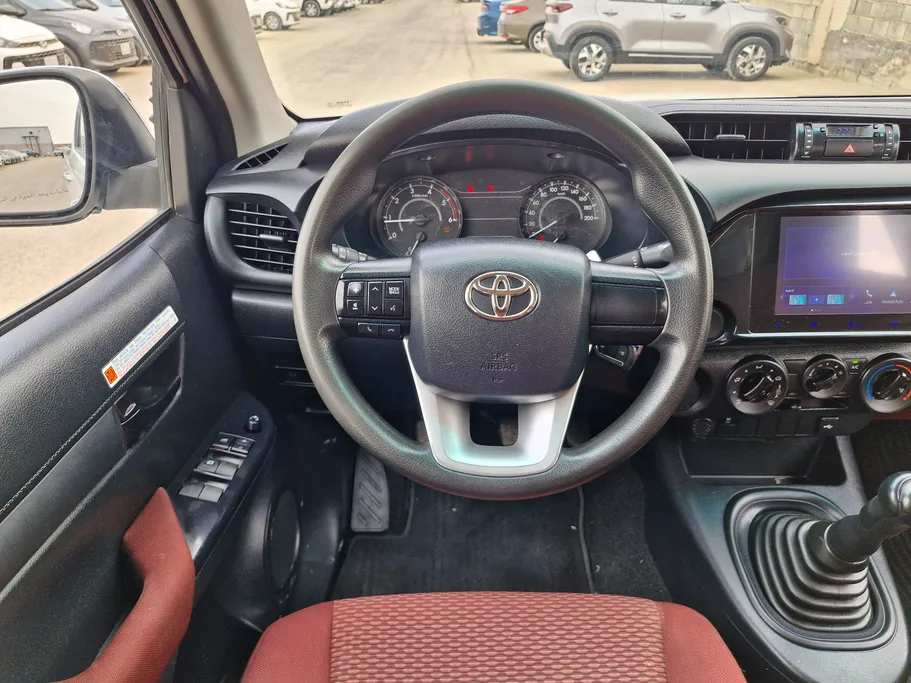2024 Toyota Hilux GL 