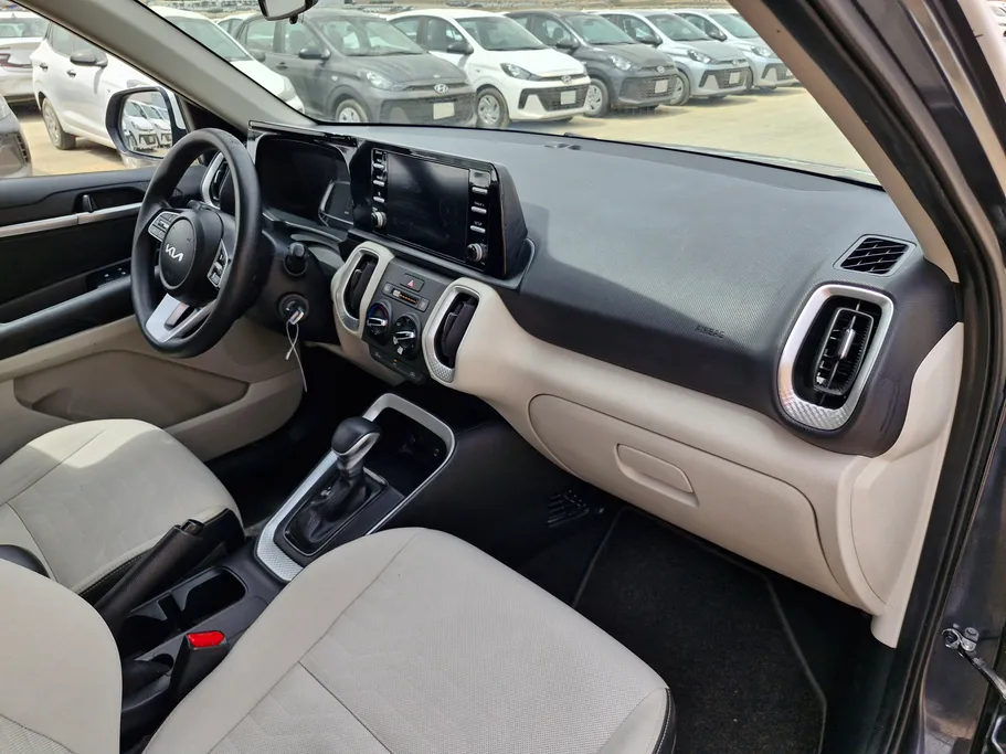 2023 Kia SONET GL 