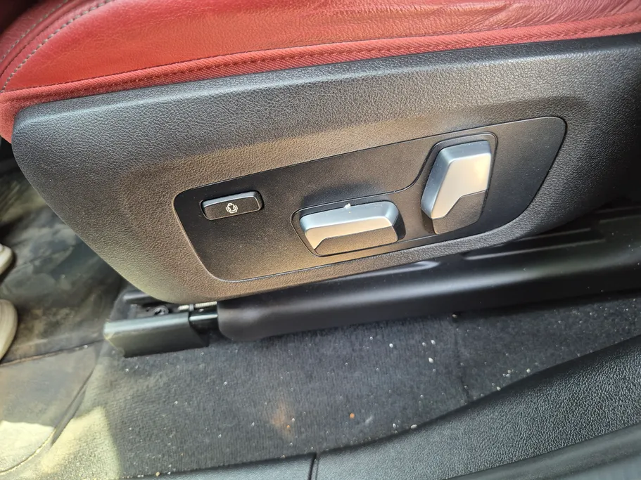 2023 BMW X Series 4 xDrive 30i 