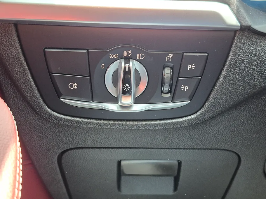 2023 BMW X Series 4 xDrive 30i 