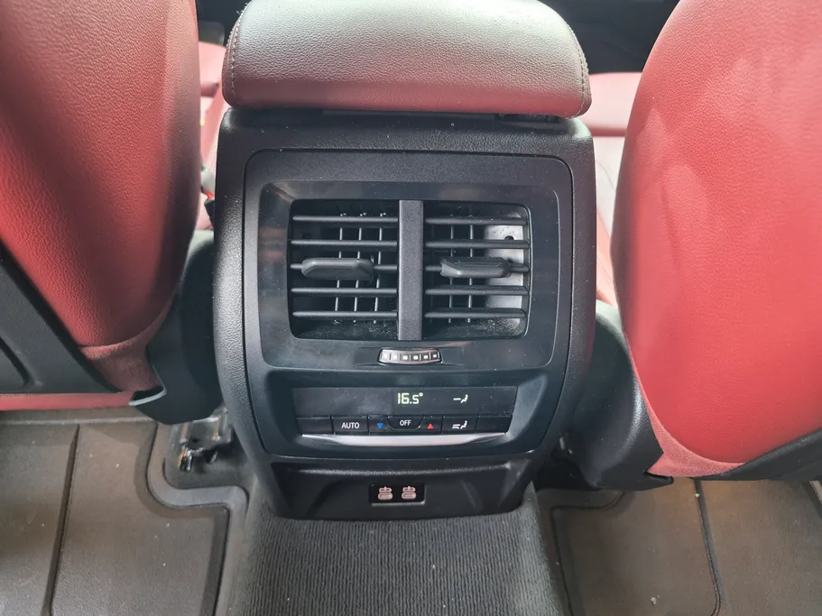 2023 BMW X Series 4 xDrive 30i 