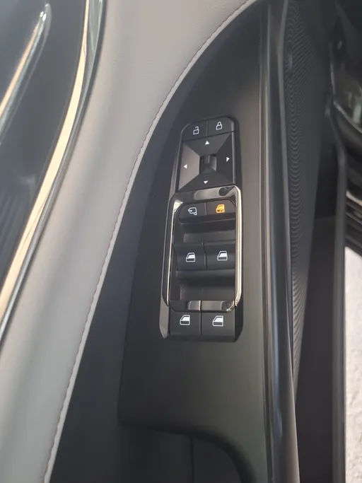 2025 Ford Taurus Trend 