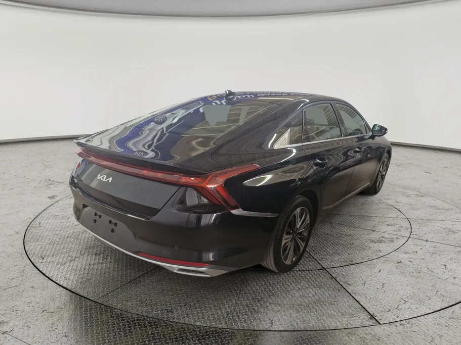 كيا K8 LX 2022 