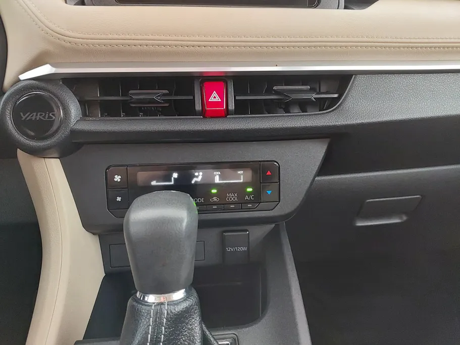 2023 Toyota Yaris  Y 