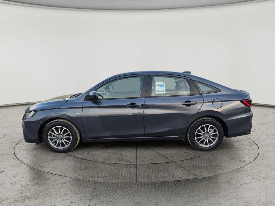 2023 Toyota Yaris  Y 