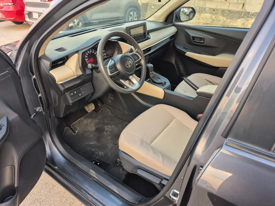 2023 Toyota Yaris  Y 