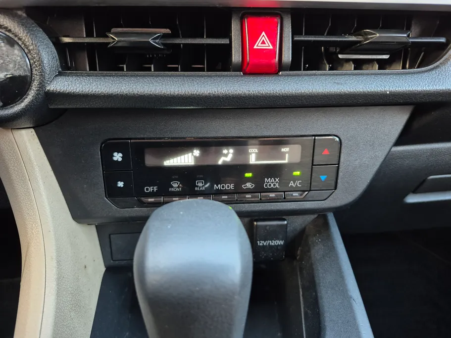 2023 Toyota Yaris  Y 