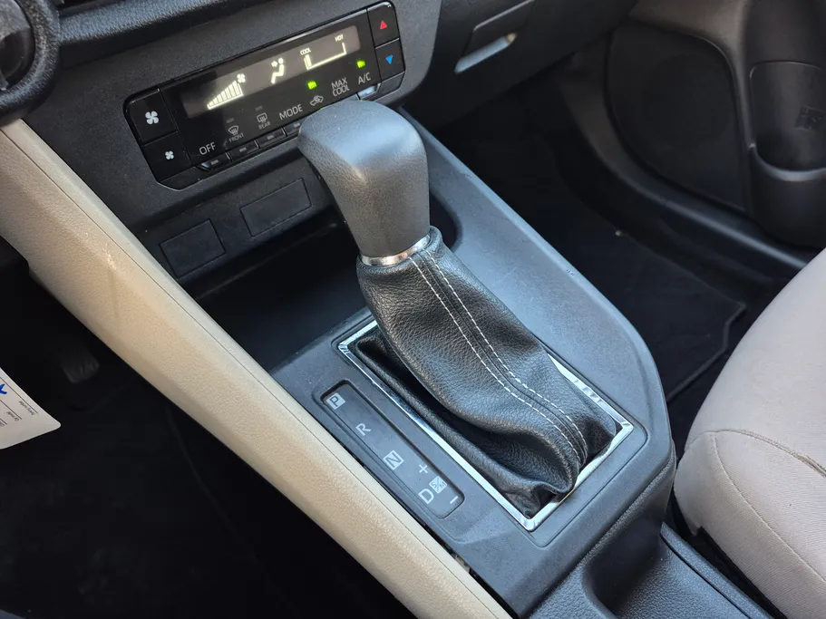 2023 Toyota Yaris  Y 