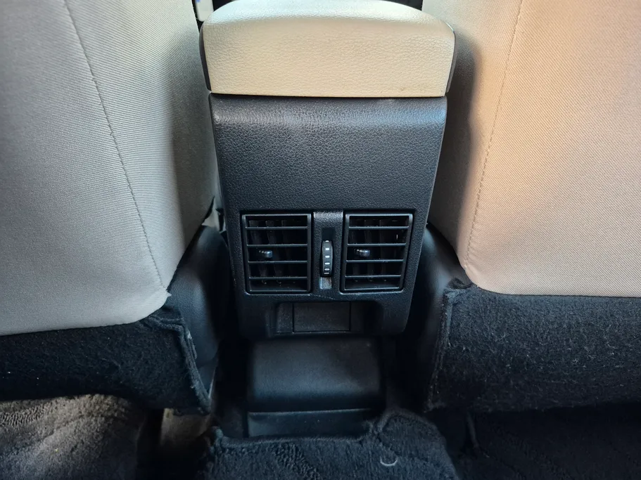 2023 Toyota Yaris  Y 