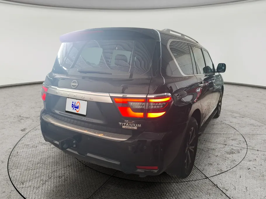 2023 Nissan Patrol Titanium 