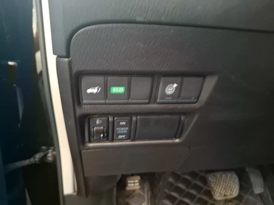 2023 Nissan Patrol Titanium 