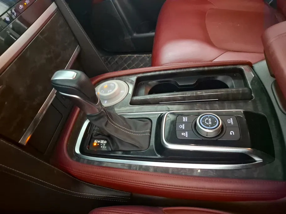 2023 Nissan Patrol Titanium 