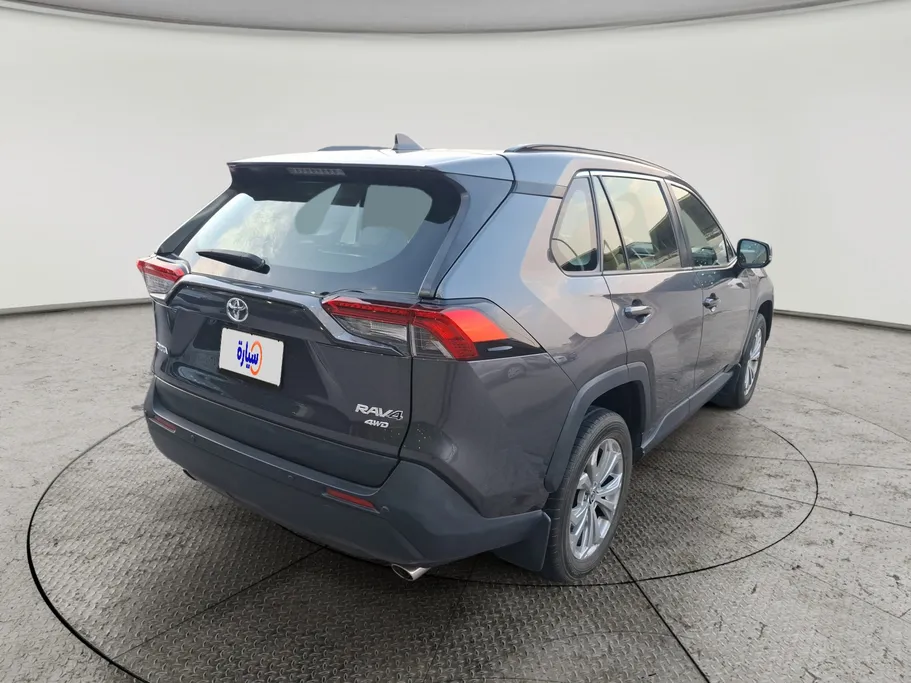 تويوتا راف فور GLE 2022 
