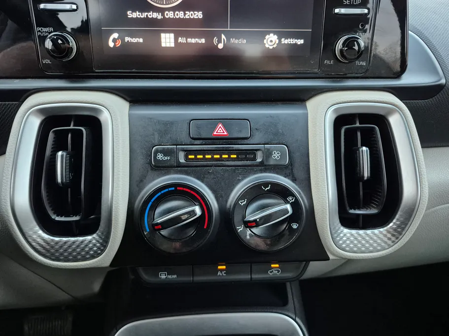 2023 Kia SONET GL 