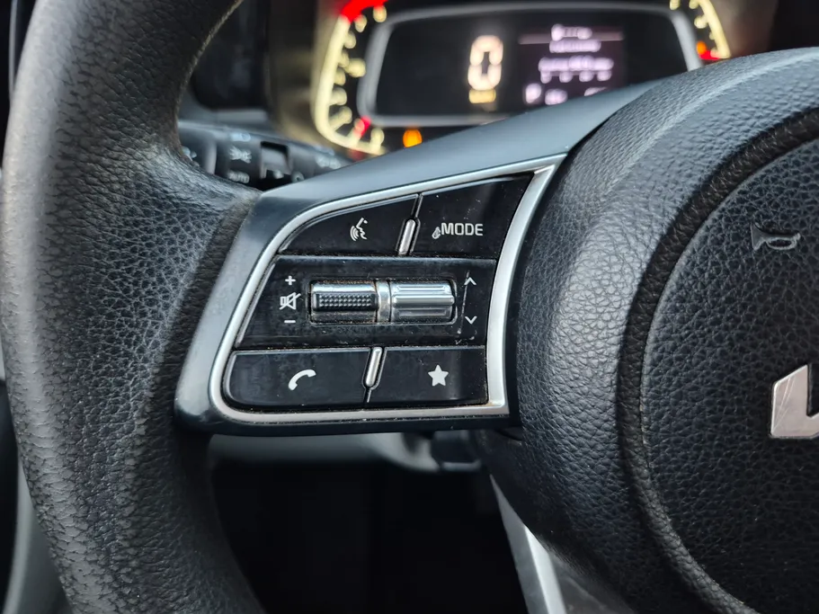 2023 Kia SONET GL 