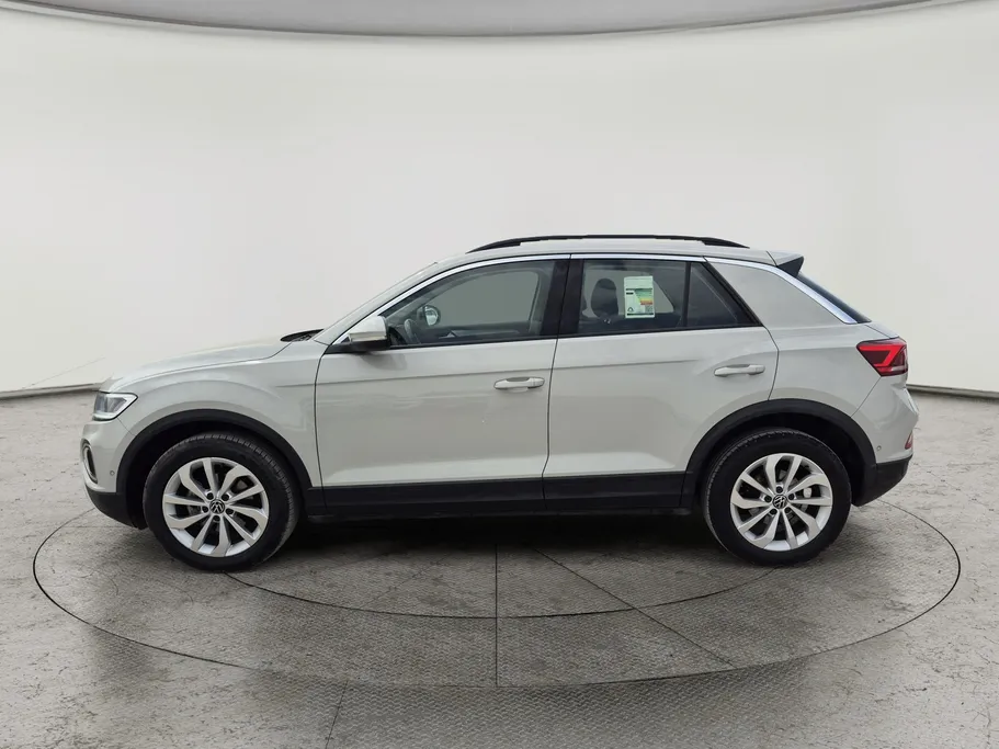 2024 Volkswagen T Roc Life 