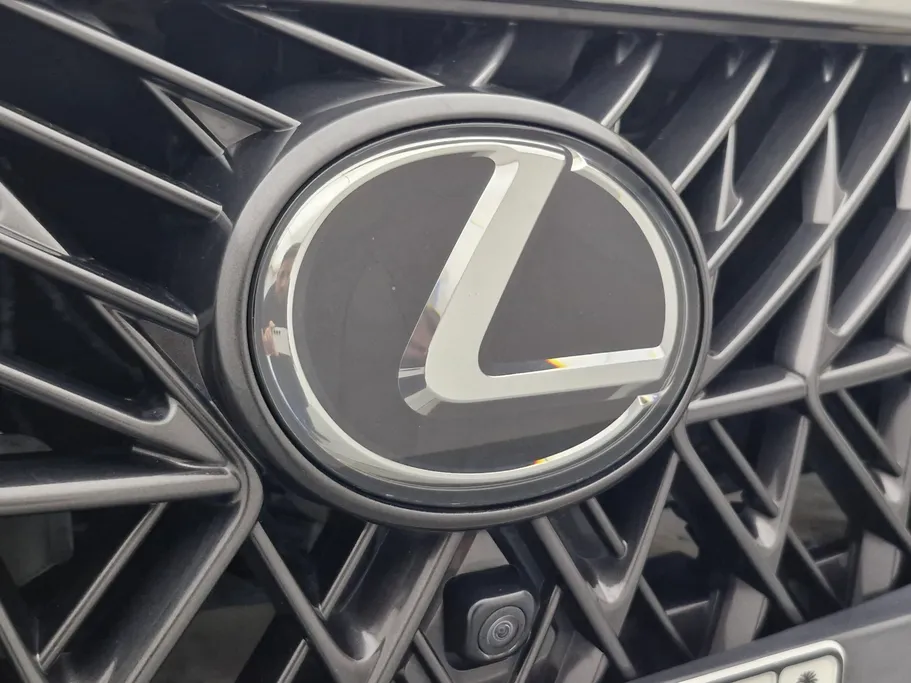 2020 Lexus LX 570 S 