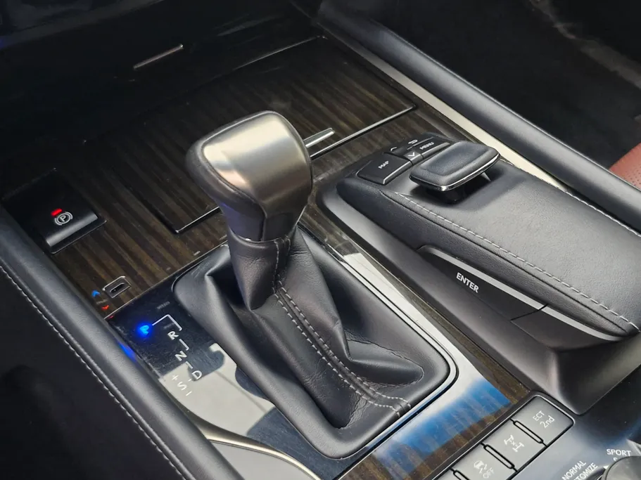 2020 Lexus LX 570 S 