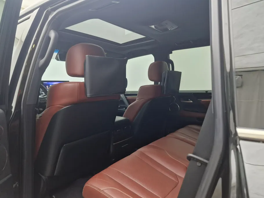 2020 Lexus LX 570 S 