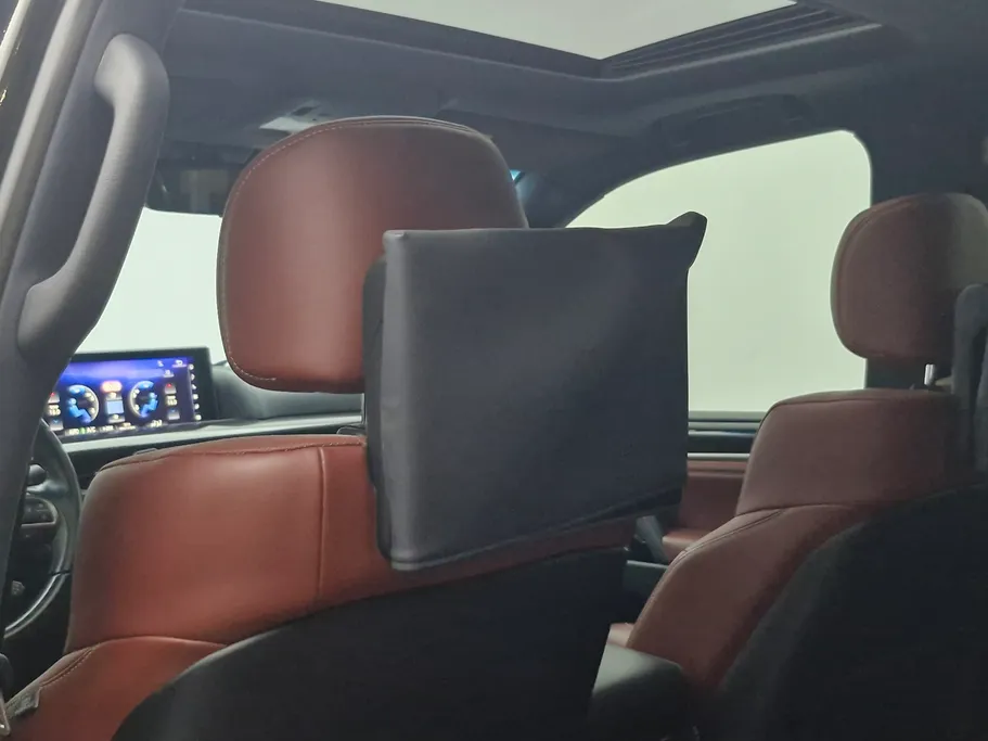 2020 Lexus LX 570 S 