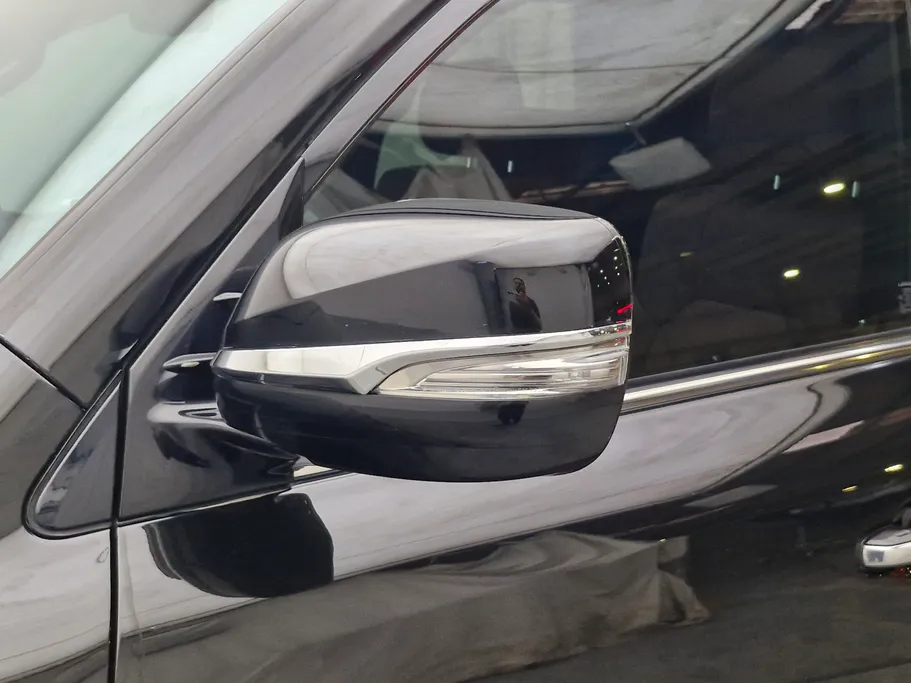 2020 Lexus LX 570 S 