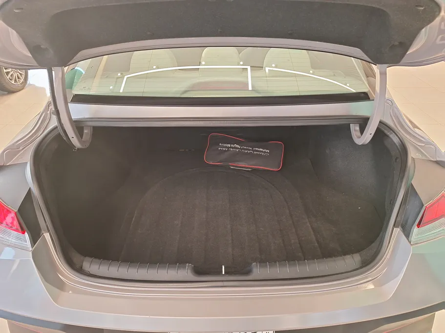 2024 Hyundai Elantra Smart 