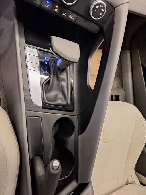 2024 Hyundai Elantra Smart 