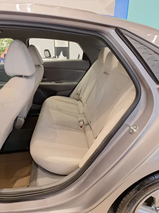 2024 Hyundai Elantra Smart 