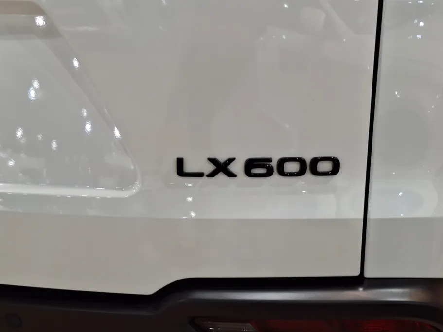 2024 Lexus LX 600 FF F-Sport 