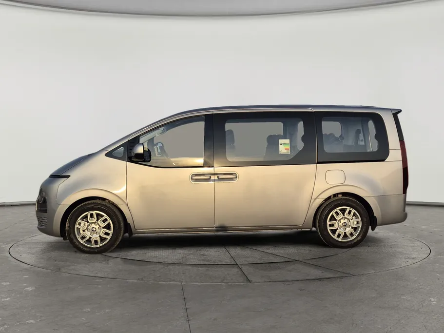 2026 Hyundai Staria Smart 9 ST 