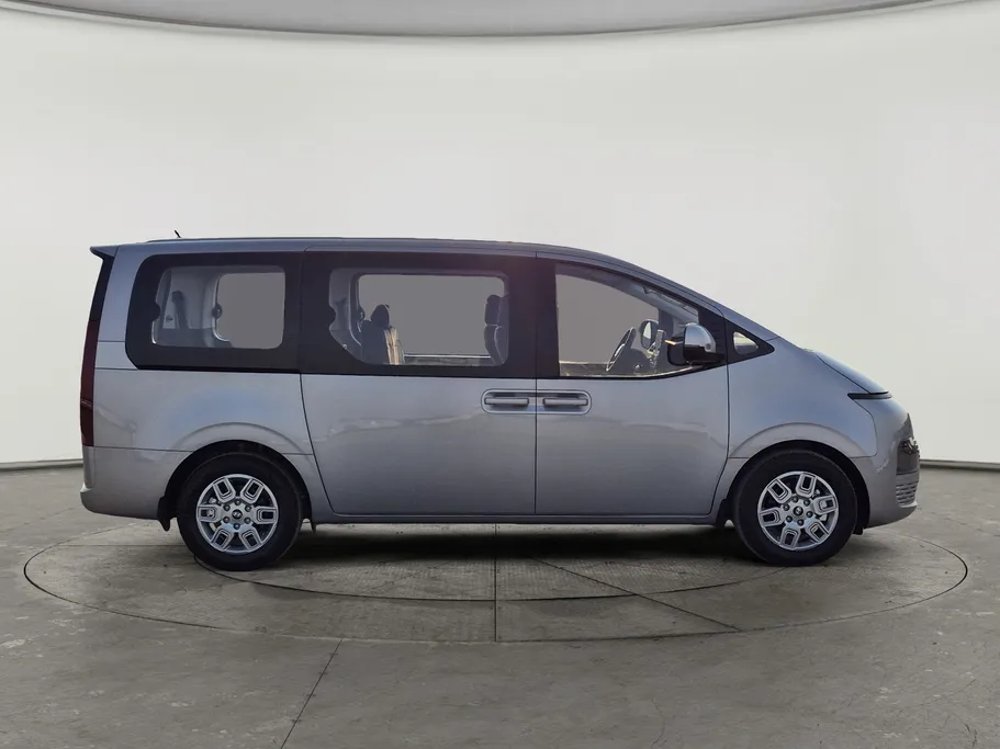 2026 Hyundai Staria Smart 9 ST 