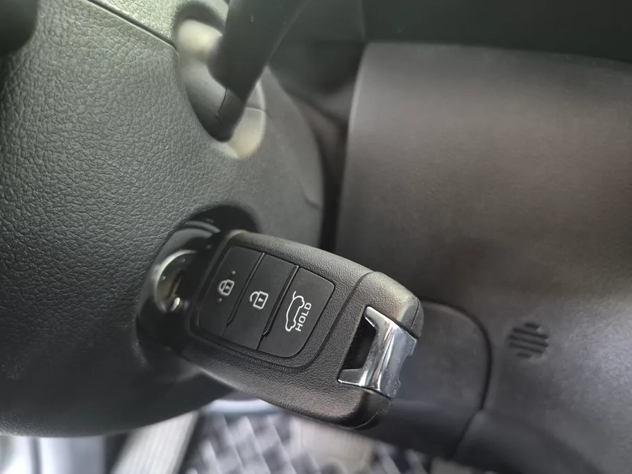 2026 Hyundai Staria Smart 9 ST 