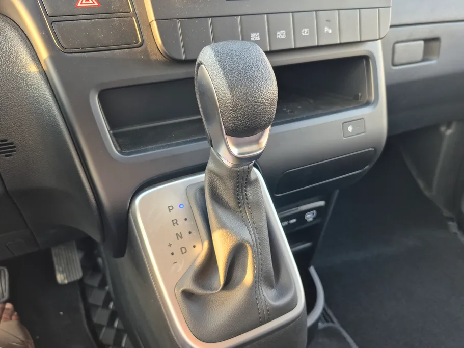 2026 Hyundai Staria Smart 9 ST 