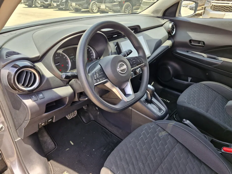 2024 Nissan Kicks S 