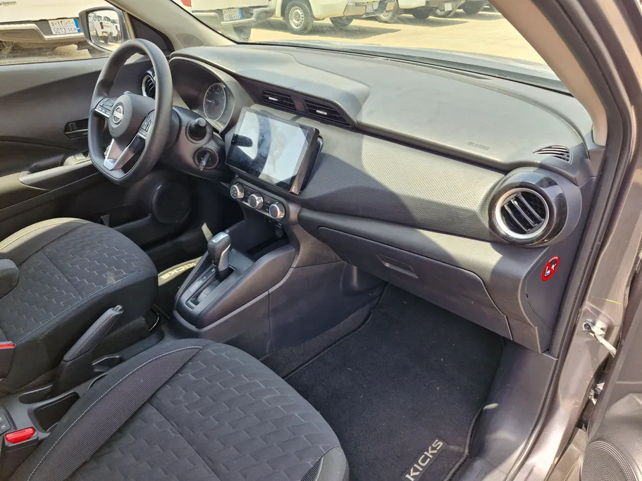 2024 Nissan Kicks S 